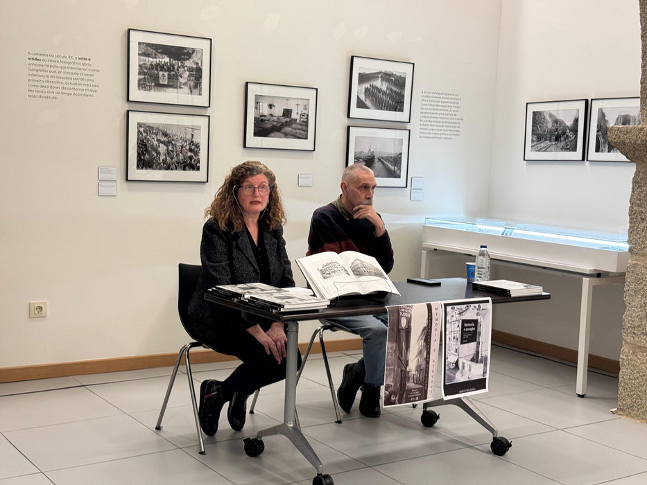 MEMORIA E AZOUGUE: A LIÑAXE DOS LLANOS (1897-1970)