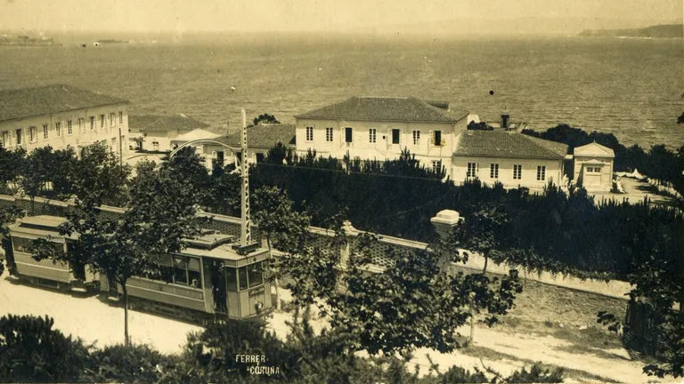 A CORUÑA-SADA-CARBALLO. TRANVIAS E TROLEBUSES (1903-1979)