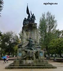 MONUMENTO OS HEROES DE PONTESAMPAIO E O SEU CONTORNO