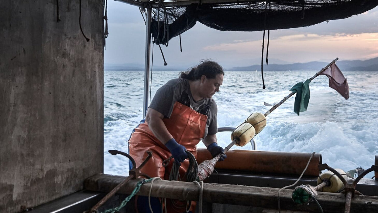 LA MUJER Y LA MAR 2025