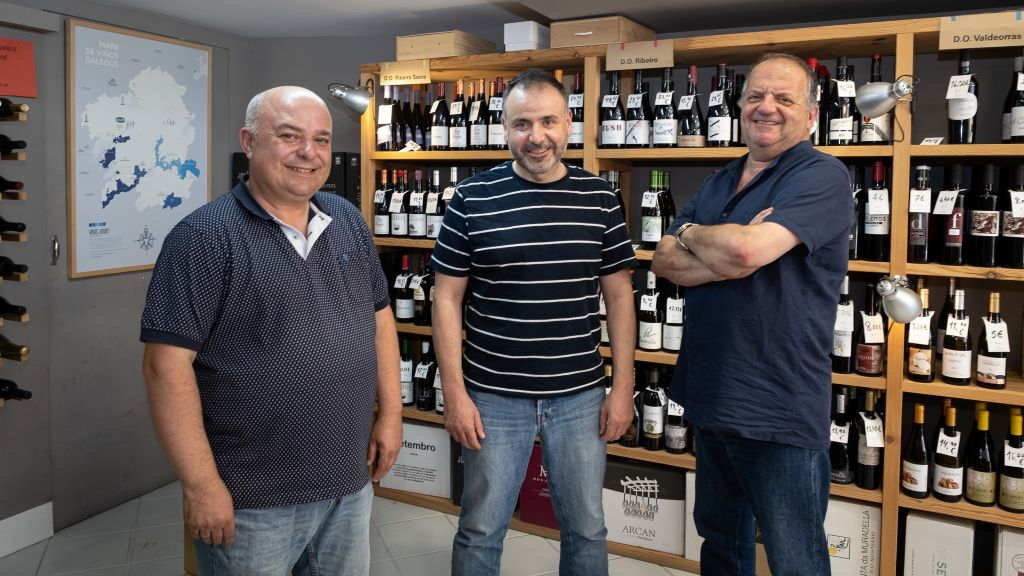 A NACIÓN DOS MIL VIÑOS