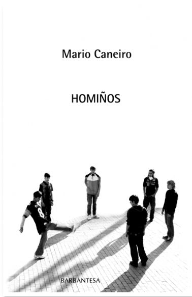 O MARIÑEIRO CON CABALOS MATUTINOS BAIXO O VESTIDO